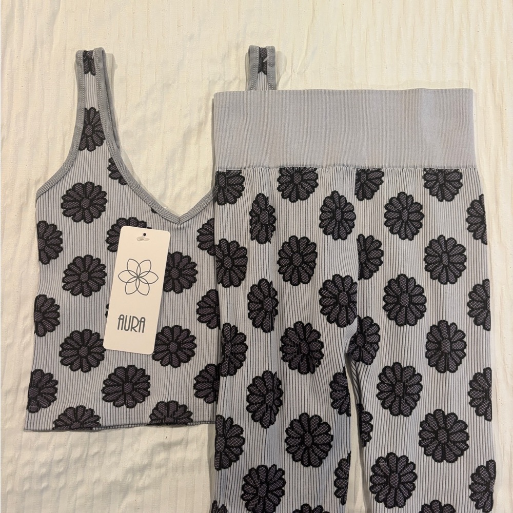 Aura Floral Patterned Tank and Leggings Set